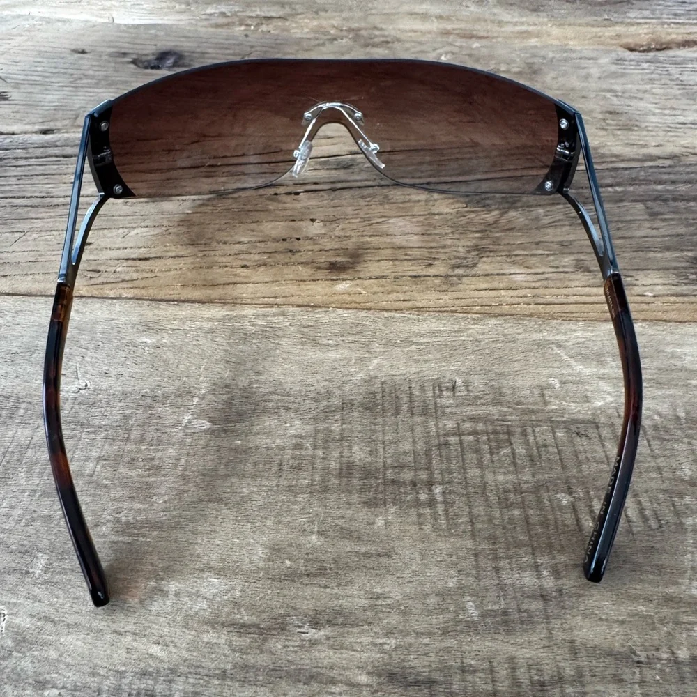 NEW PrettyLittleThing Brown Y2K Curved Visor Glasses - Picture 9 of 10